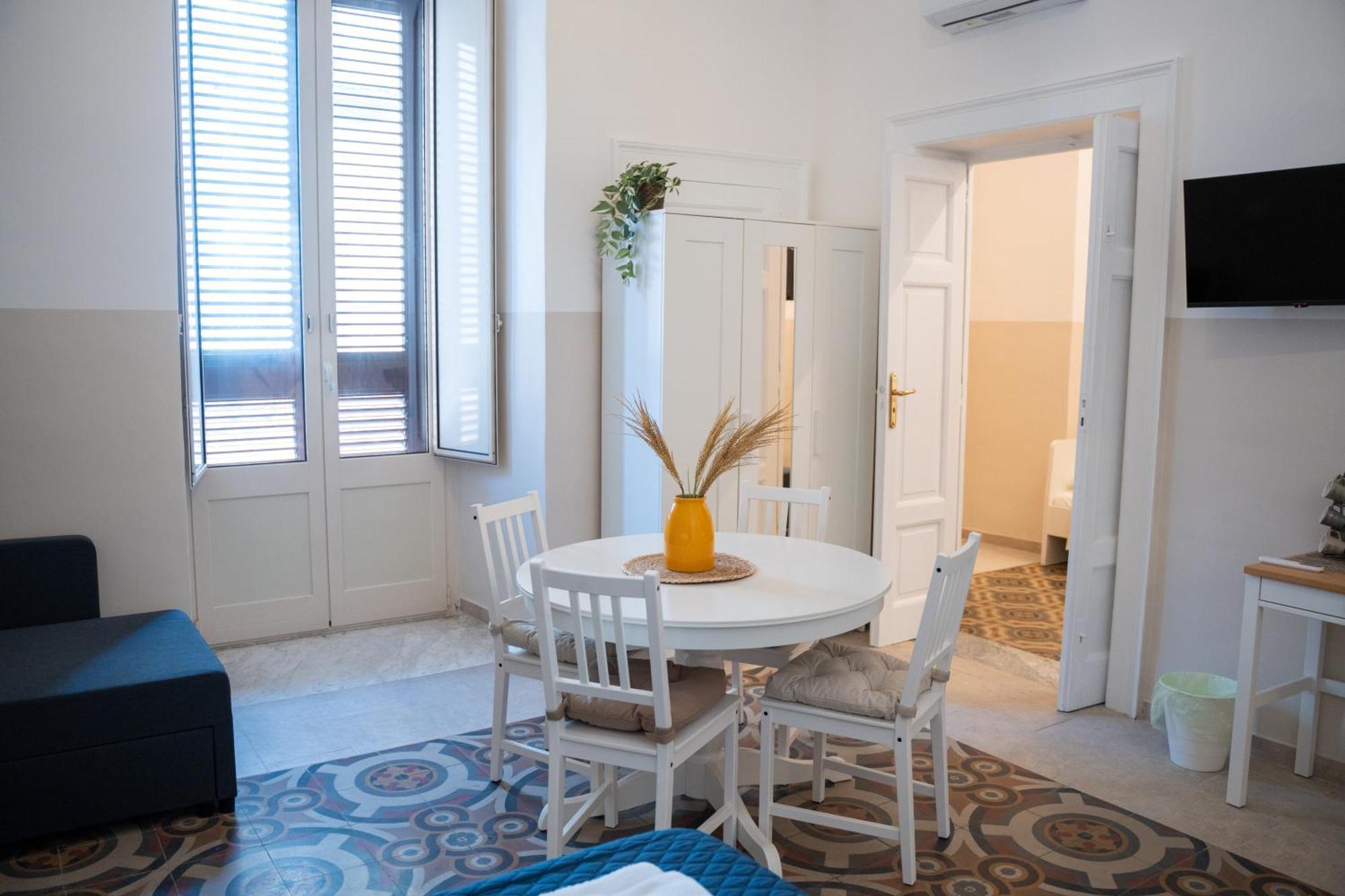 Bed and Breakfast Principe Amedeo 93 Bari Exterior foto